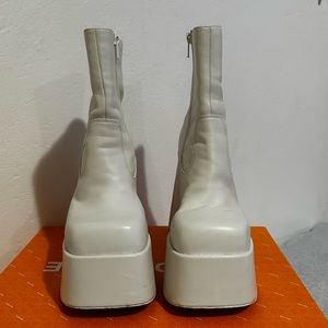 White platforms shoes